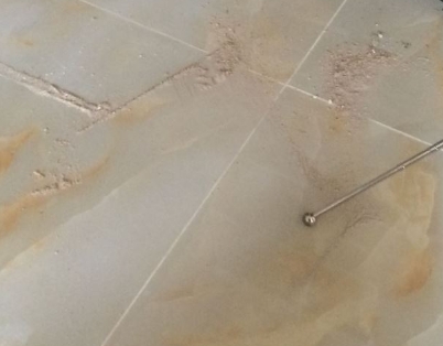 威远瓷砖空鼓维修公司分享粘合剂选择不当在瓷砖铺贴过程中可能导致以下问题