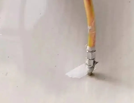 威远瓷砖空鼓维修公司专业解答在瓷砖铺贴过程中，如果使用的砂料过粗（如全部使用了粗砂），可能会导致以下问题